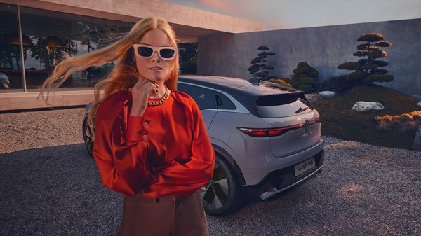 E-Tech 100% electric - charging at home - Renault