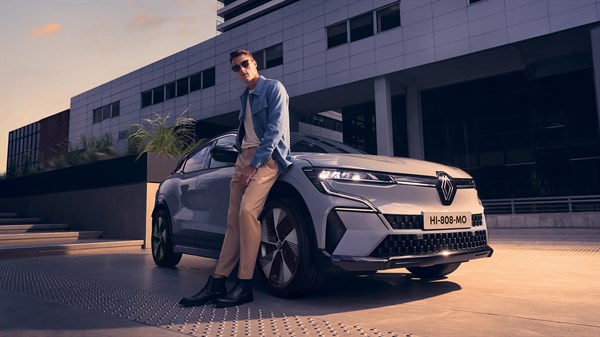 E-Tech 100% electric - apartment block recharging - Renault