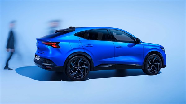 E-Tech plug-in hybrid - charging - Renault