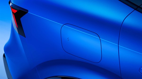 E-Tech plug-in hybrid - charging - Renault