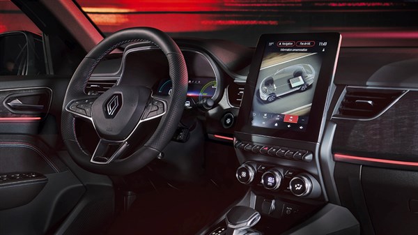 Renault Conquest E-Tech full hybrid - multimedija - asistencija