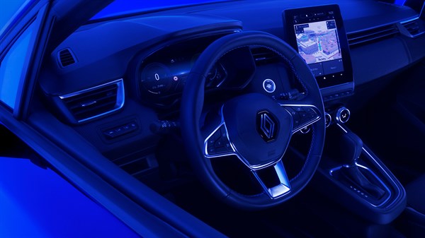 Renault Clio full hybrid E-Tech - digital speedometer, multimedia screen