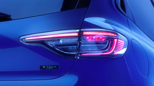 Renault Clio full hybrid E-Tech - multimedia - connected assistance